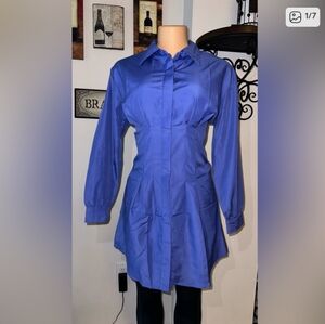 NWT Tunic Hiden Bottoms Front Shirt. Color Blue Sky. Size L. Belt Not Included